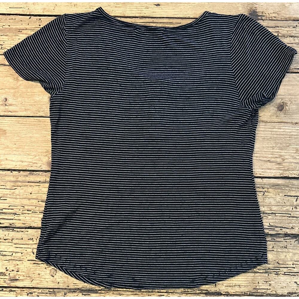 Project Social T LA Women’s Black/White Cropped Striped Shirt Size XS NWOT - Picture 2 of 6